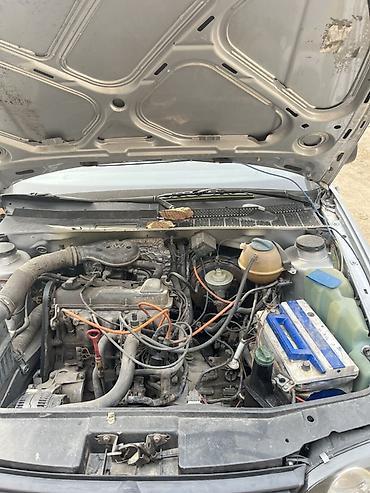 audi c4 2: Volkswagen Golf: 1994 г., 1.8 л, Механика, Бензин, Хэтчбэк — 8