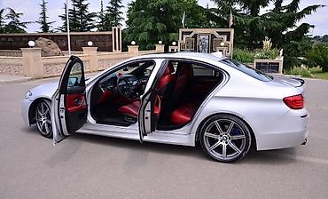mercedes katalizator satilir: BMW M5 (F10) sedan – gümüşü rəng, M paketli eksteryer və salon — 4