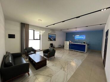 аренда помещения для кофейни: Сдаю Офис, 460 м², В частном доме, 1 линия