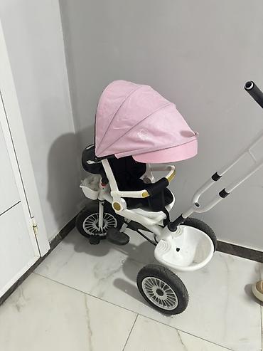 Uşaq dünyası: Uşaq üçtəkərli velosipedi – valideyn tutacaqlı - Rəng: ağ/ açıq — 1