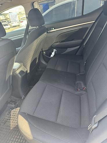 Hyundai: Hyundai Elantra: 2018 г., 2 л, Автомат, Бензин, Седан — 9