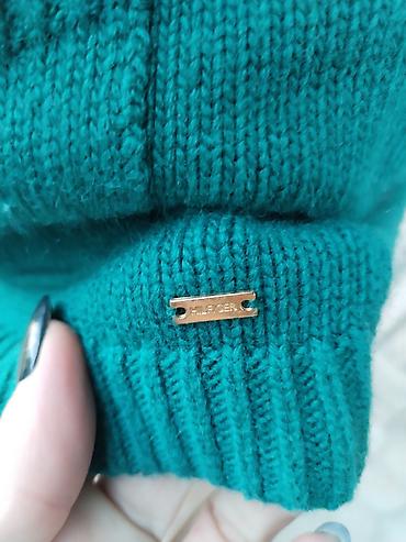 icono kacket: Ženski pleteni prsluk bez rukava, zelene/teal boje. - Model na — 4