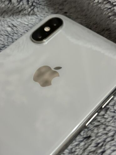 Apple iPhone: IPhone Xs, Б/у, 64 ГБ, Белый, 80 %