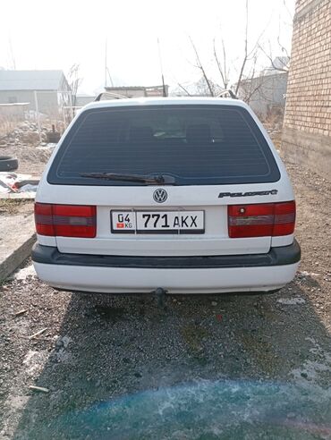 Volkswagen: Volkswagen Passat: 1996 г., 1.8 л, Механика, Бензин, Универсал