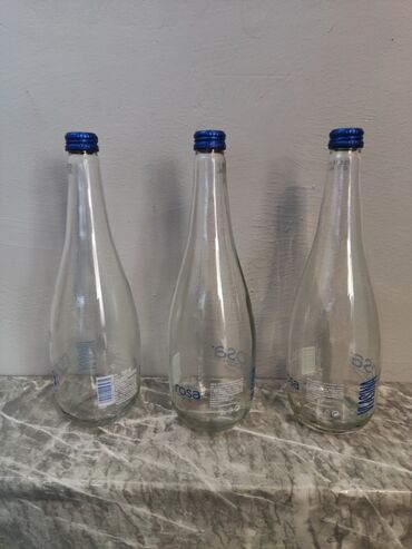 konac za heklanje: Flaše staklene 0.75 od Rosa vode sa zavijacima etikete se lako mogu