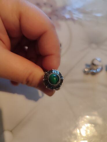 кольцо с бриллиантом бишкек цена: Кольцо серебро 925 пробы
Старинное
камень малахит
размер 18-19