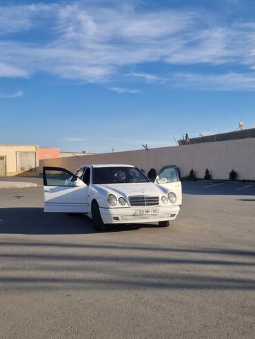 Mercedes-Benz: Mercedes-Benz E‑Class (W210) sedan - Rəng: ağ - Kuzov: 4 qapılı sedan — 7