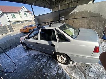 джипы 200000 сом: Автомобиль седан, серебристый цвет. Основные особенности: - Кузов — 7