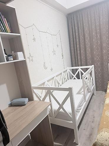 Детская кроватка из дерева с матрасом - Материал: массив дерева