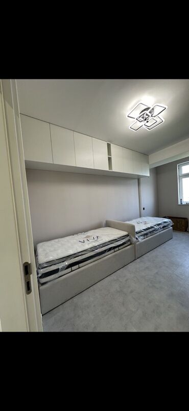 Ev üçün digər mebel: Təknəfərlik çarpayı, Bazalı, Matras ilə, Siyirməsiz