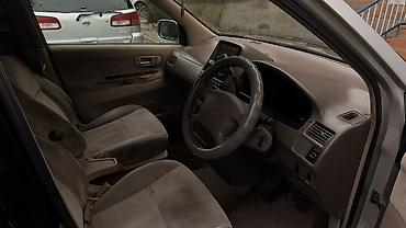 тайота айс: Toyota Ipsum: 2001 г., 2 л, Бензин, Минивэн — 9
