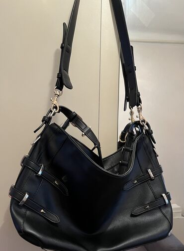 Çantalar: Zara böyük çanta 
az işlenib — 9