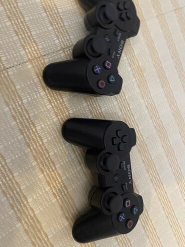 PS2 & PS1 (Sony PlayStation 2 & 1): Sony PlayStation 3 konsolu evdə əyləncə üçün nəzərdə tutulmuşdur