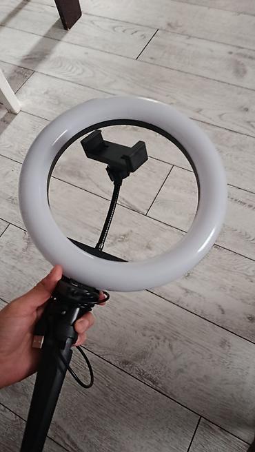 LED halqa işıq tripodla - 26 sm ətraflı LED halqa işıq - Mərkəzdə