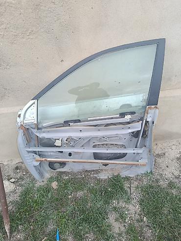 Digər kuzov detalları: Ford 2004, 2004 il, İşlənmiş — 4