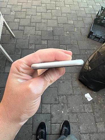 Apple iPhone: IPhone SE 2020, 64 GB, Ağ, Simsiz şarj — 5