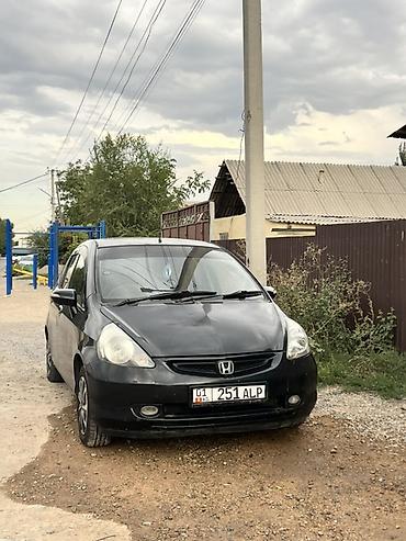 honda git: Honda Fit: 2002 г., 1.3 л, Вариатор, Бензин, Хэтчбэк — 2