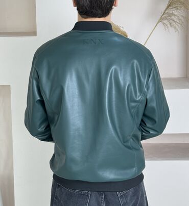 Куртки: Куртки - 𝐊𝐍𝐗 ——————— • Множество расцветок ✔️ • Все актуальные размеры — 5