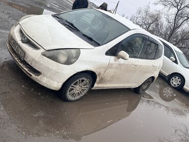 машина битые: Honda Fit: 2002 г., 1.5 л, Вариатор, Бензин, Седан