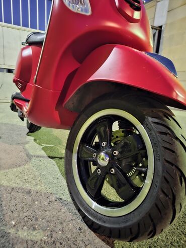 Mopedlər,skuterlər: - Vespa, 150 sm3, 2022 il, 60000 km — 2