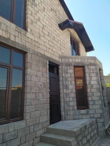 2 otaql�� ev in Azərbaycan | EVLƏRIN SATIŞI: 140 kv. m, 3 otaqlı