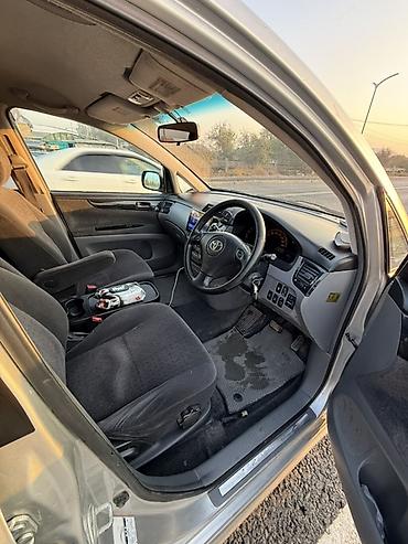 Продажа авто: Toyota Ipsum: 2002 г., 2.4 л, Автомат, Бензин, Минивэн — 10