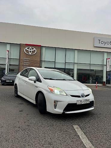 07 2012: Toyota Prius: 1.8 l | 2012 il Hetçbek — 6