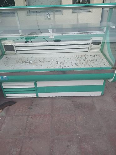 Soyuducu vitrin – şüşə önlü, üfüqi servis tipli. Xüsusiyyətlər: -