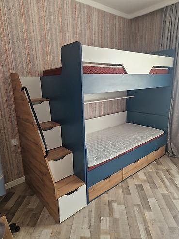 oyun manitoru: Oğlan və qız üçün, İşlənmiş, Çarpayı, Matras ilə, Siyirməli, Taxta — 2