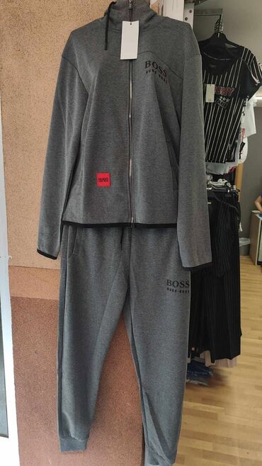 trenerke stradivarius: 05. B. trenerka
s,m,l,xl
4200 din at lalafo.rs trenerke stradivarius: 05. B. trenerka
s,m,l,xl
4200 din