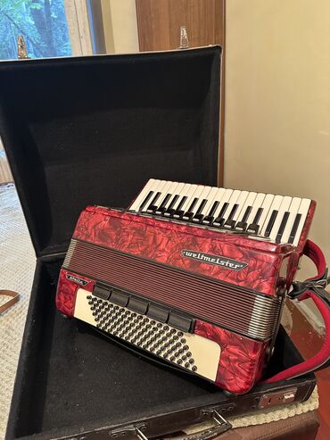 Аккордеоны: Продаю Привозной Германский Аккордеон Роялстандарт метеор — 17