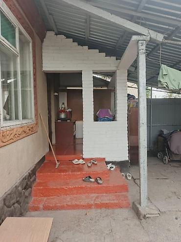 Продажа коттеджей и домов: Продаю дом. По ул Жаштык. Цена договорная. Обращаться по телефону или at lalafo.kg — 5 Продажа коттеджей и домов: Продаю дом. По ул Жаштык. Цена договорная. Обращаться по телефону или — 5