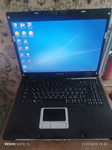 mikro qulaqciq satisi: AMD E1, 32 GB, 17.3 "