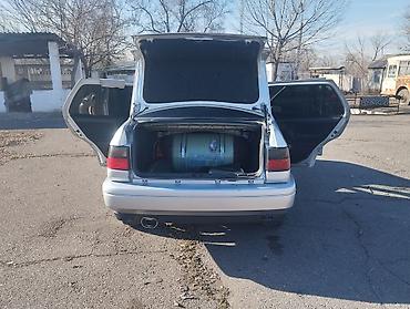 Volkswagen: Volkswagen Vento: 1997 г., 1.8 л, Механика, Газ, Седан — 4