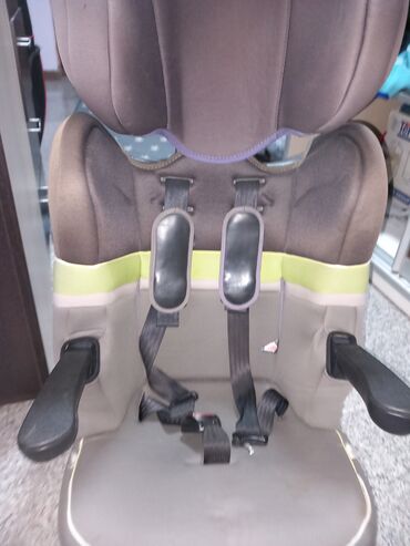 Car Seats & Baby Carriers: Sediste za dete 1500 din.kisobran kolica 4500. plus kisobran za Sunce