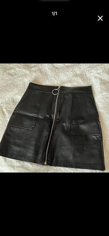 Qara dərili mini ətək - Material: süni dəri görünüşlü parça, hamar