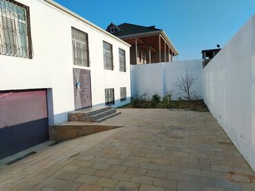 Həyət evləri və villaların satışı: Uşaq otağı və həyəti olan fərdi ev - İki mərtəbəli ağ rəngli fərdi — 3