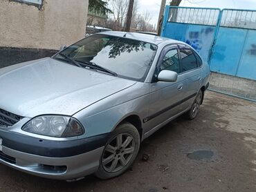 Toyota: Toyota Avensis: 2001 г., 1.8 л, Механика, Бензин, Хэтчбэк