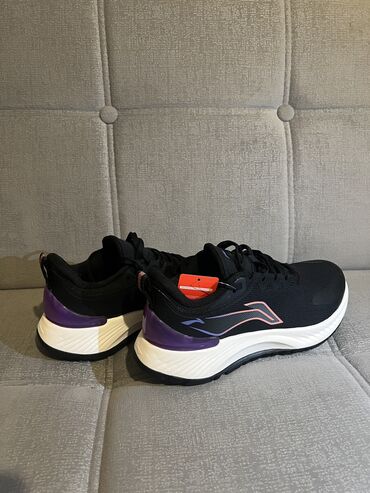 король кожи мазь оригинал и подделка: Кроссовки от фирмы Li-ning оригинал 41 размер новые ( размер не
