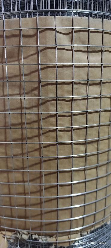 Птицы: Сетка сварная оцинкованная в рулоне. Характеристики по фото: - — 1