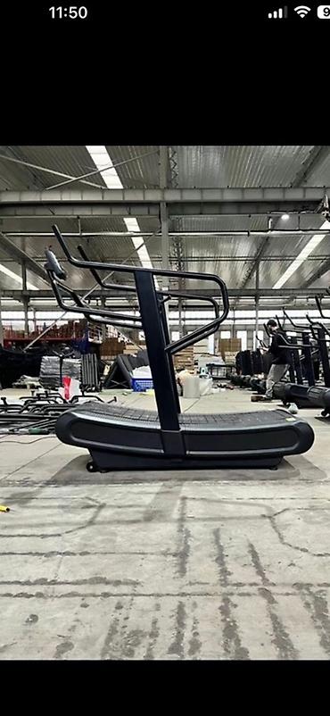 призы: Бездвигательная беговая дорожка (curved treadmill) для интенсивного — 1