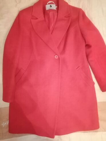2020 paltar modelleri: Palto XL (EU 42), rəng - Qırmızı