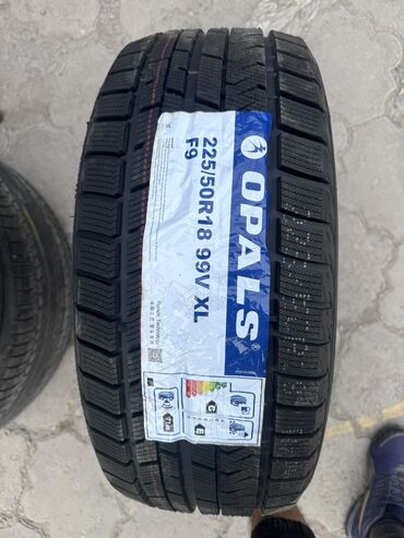 купить резину на москвич: Резина 
Зима 4 шт 
225/50/18 новые 
Липучка
