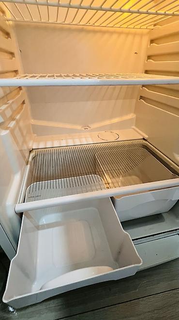 indesit: Однокамерный холодильник Indesit (компактный, без морозильной камеры — 9