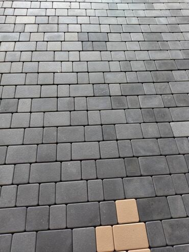 Укладка плитки: Укладка брусчатки качественно гарантия. Бордюры арычки. Замер — 13