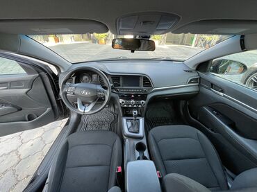 Hyundai: Hyundai Elantra: 2019 г., 2 л, Автомат, Бензин, Седан — 4