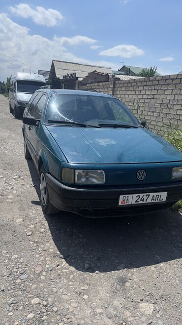 пасат машына: Volkswagen Passat: 1992 г., 1.8 л, Механика, Бензин, Универсал