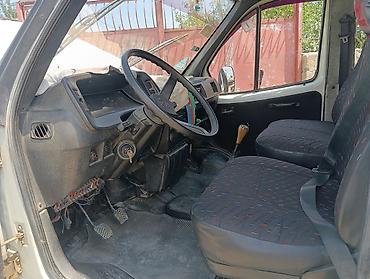 bmw e 39: GAZelle mikroavtobus - Kuzov: ağ rəngli, iki ön qapı, ikili ön fara — 4