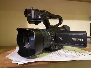 Видеокамеры: Продаётся новая Японская профессиональная видео камера ! JVC