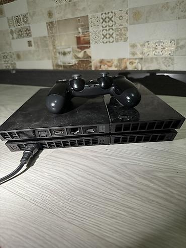 пл: Sony PlayStation 4 В хорошем состоянии, есть 4игры и один гимпад — 4